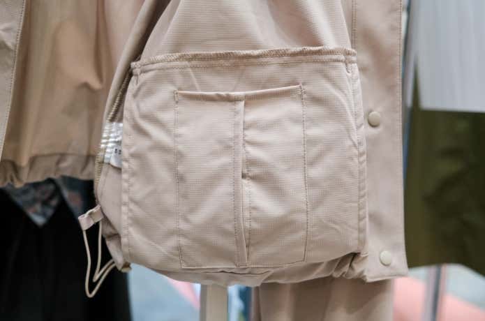 ティッシュ専用ポケット