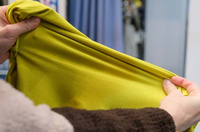 XShelter 暑熱β のストレッチ性