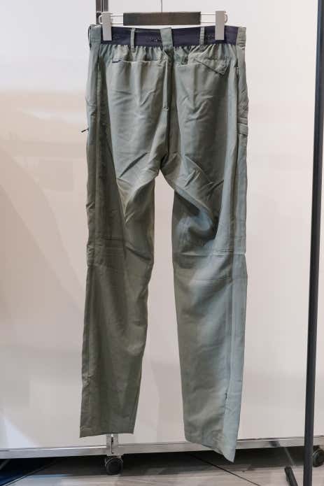 ウエストのゴム仕様