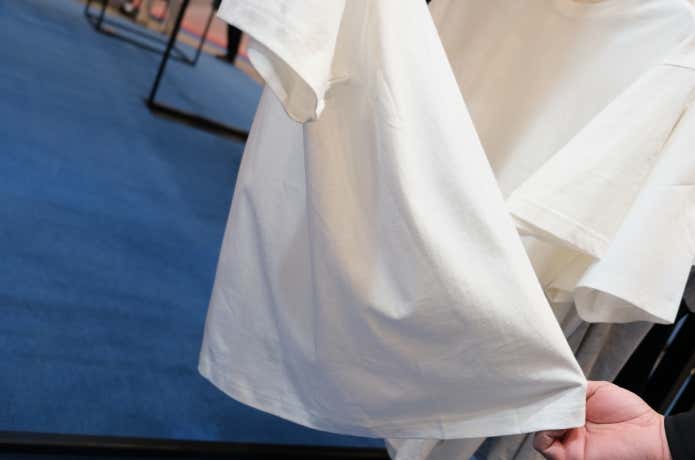 ⑤丸胴仕様で脇に縫い目がなく、ストレスフリーな着心地