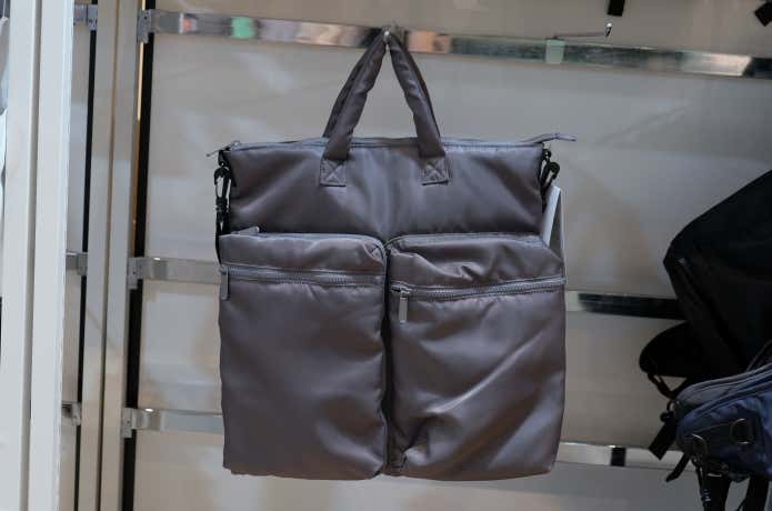 アーバンマルチストレージ ヘルメットトート