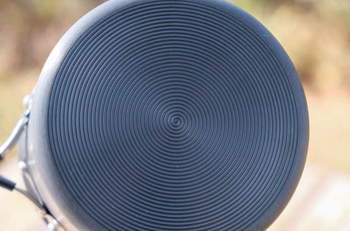 クッカー底部のノンスリップ加工