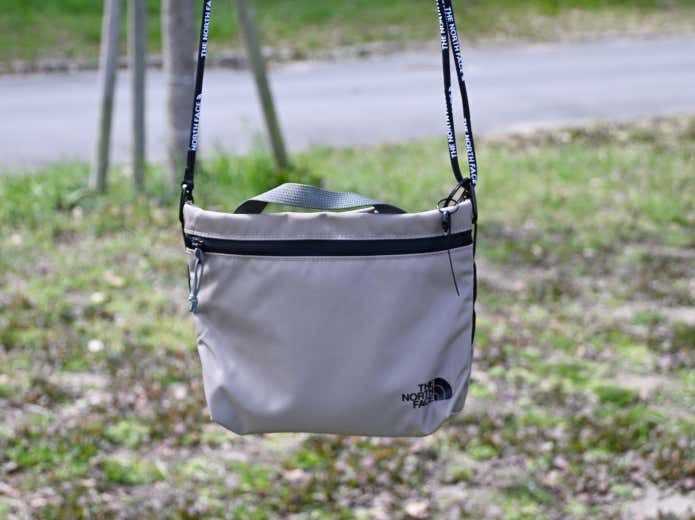 ビルビーポーチLとアイビーマルチパーパスランヤード