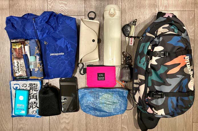 パタゴニア　アトムスリングに入った収納例