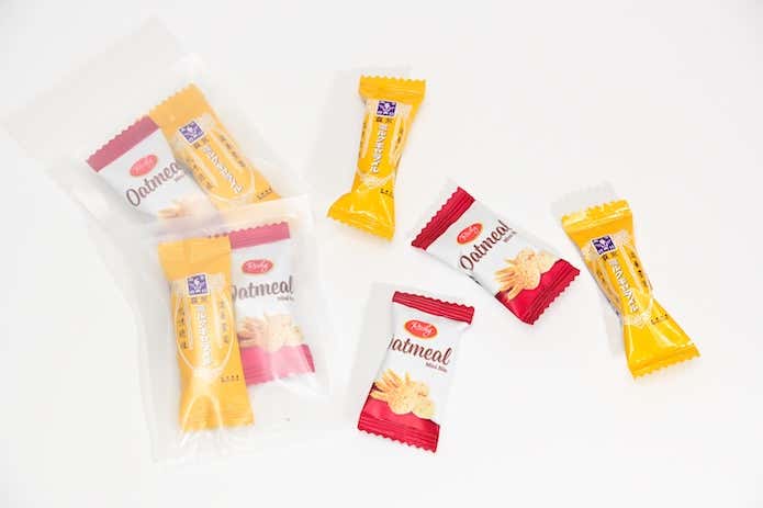 個包装されたお菓子を包んでも