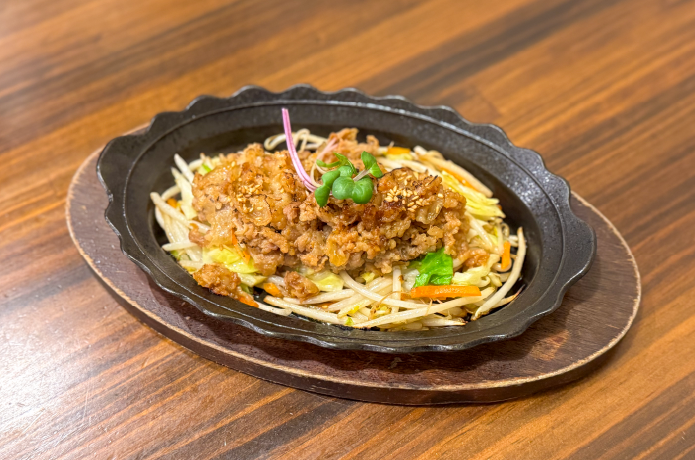 とん漬け鉄板焼き（豚バラみそ漬け）