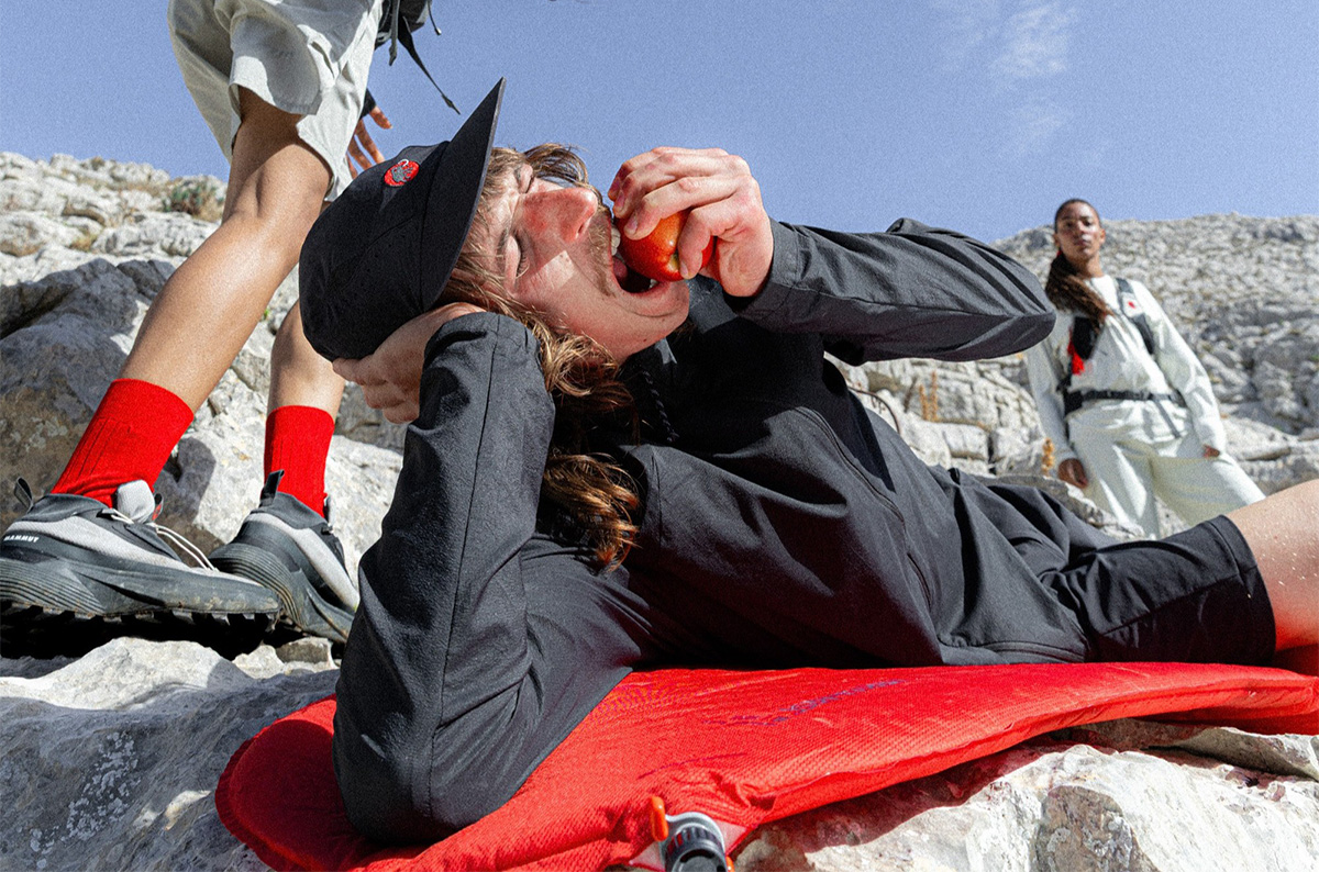 ハイキング パトロール × マムート