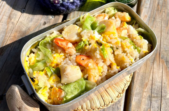 メスティンレシピ / 海鮮炊き込みチャーハン