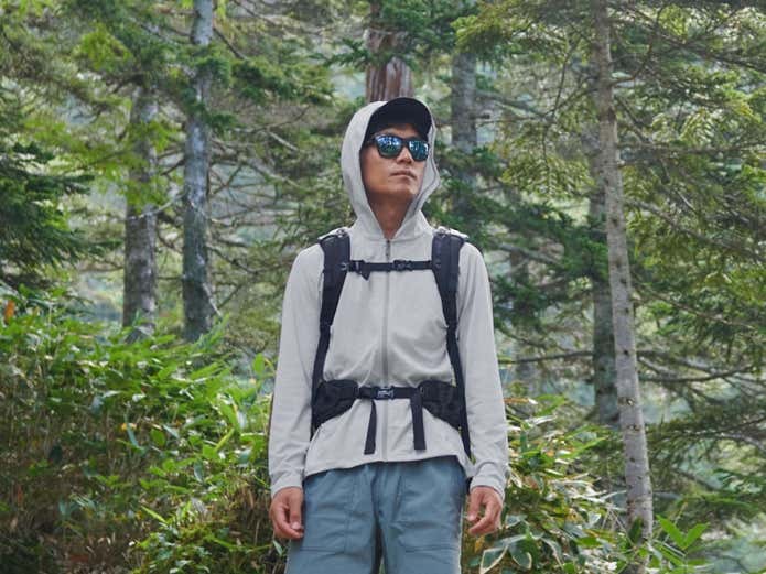 遮熱 × 極薄。軽やかな着心地も魅力