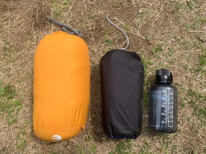 イスカ　エントリーバッグとエントリーエアマットレスの収納サイズ