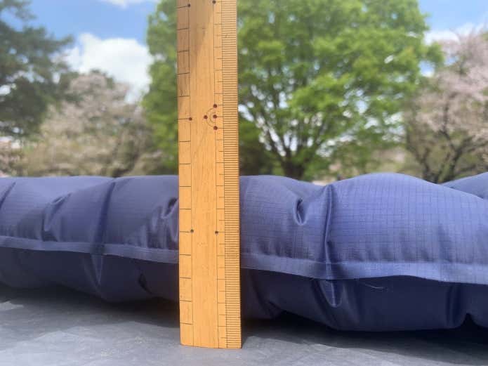 イスカ　エントリーエアマットレスの厚み