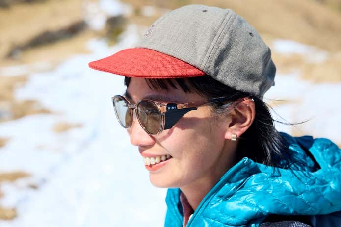 フードをつけた状態の着用イメージ