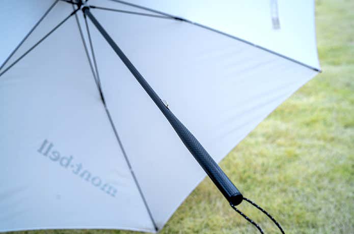 モンベルのO.D.アンブレラ カーボン 60のシャフト一体型