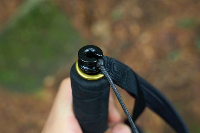 モンベル　カーボンフォールディングポール　ナイロンコード　結び目