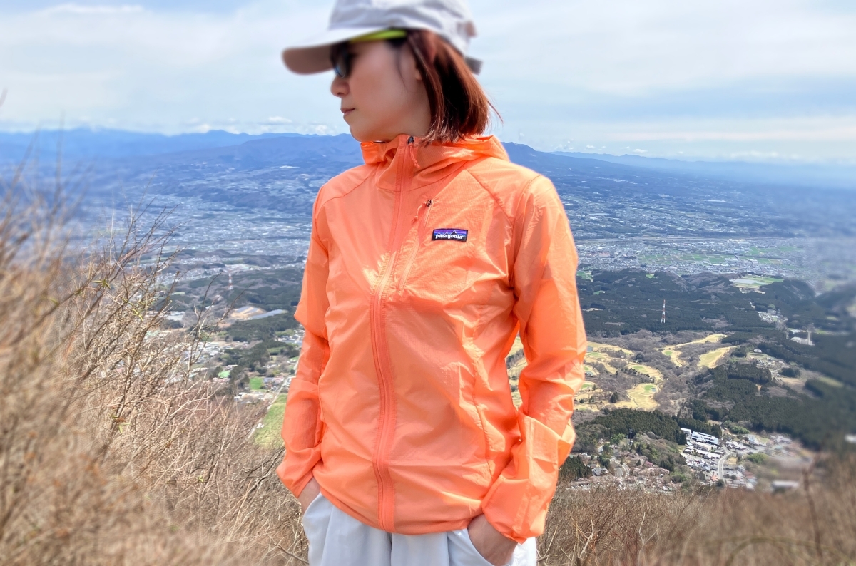 軽くて、気づけばいつも持ってる。使うほどハマる、パタゴニア『フーディニ・ジャケット』の魅力