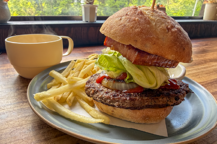 燻製ベーコンバーガーBセット(ポテト&スープ付き)