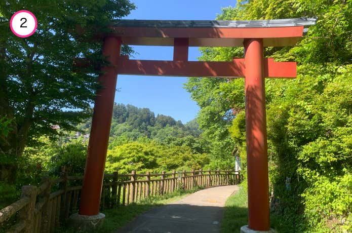 朱塗りの鳥居