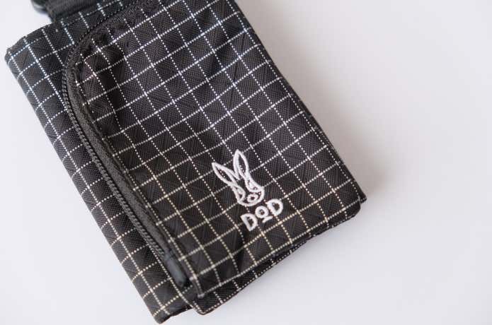 ツォイツォイゼニーレ　刺繍ロゴ