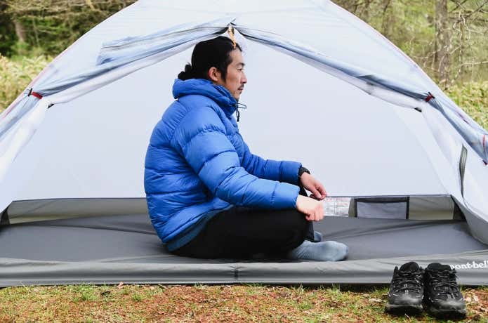 ステラリッジ テント トレールの室内に座る登山者