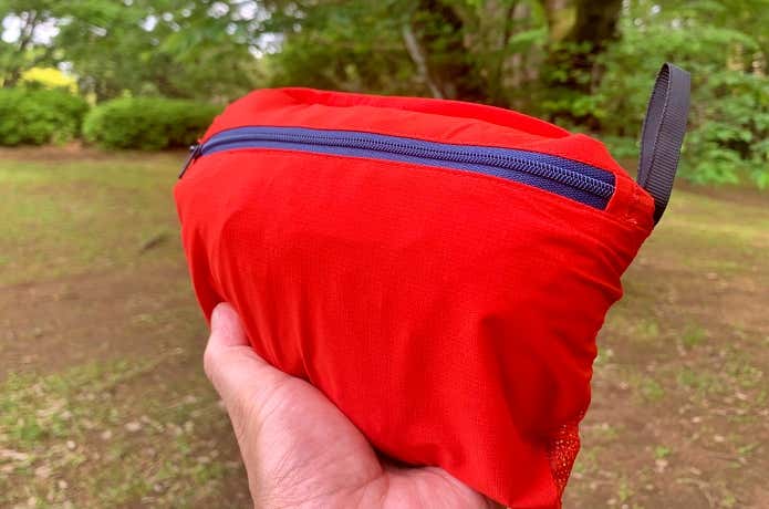 ジャケットの胸ポケットが収納ケースに！？