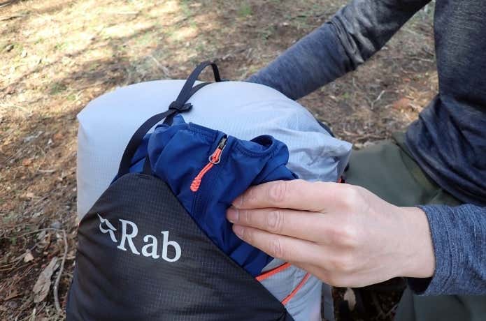 Rab「サイクロンXP40」フロントポケットのレビュー