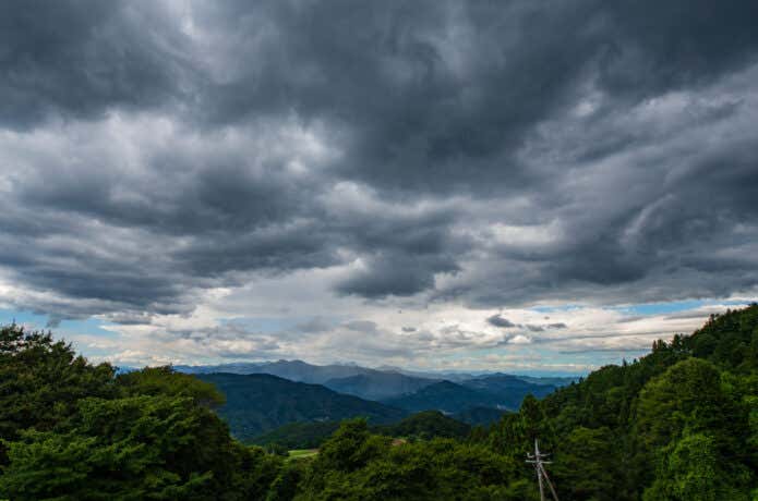 高温多湿で天候が急変する日本の登山環境