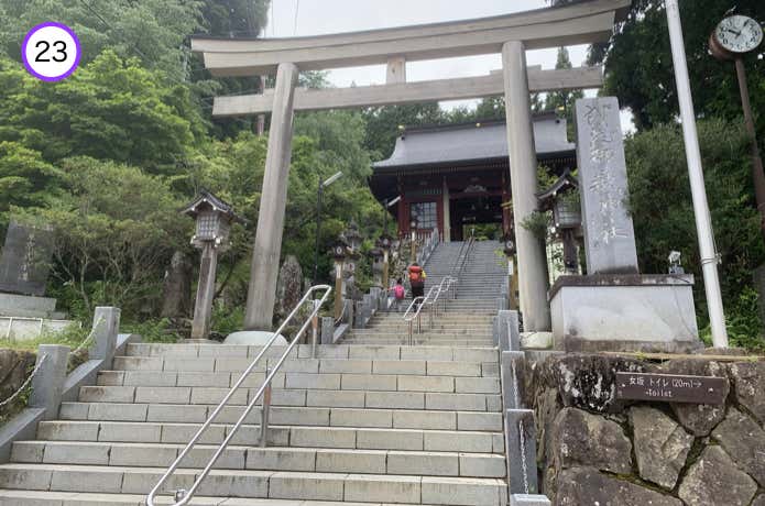 鳥居前広場