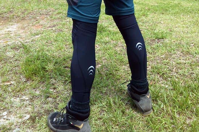 登山用タイツを着用