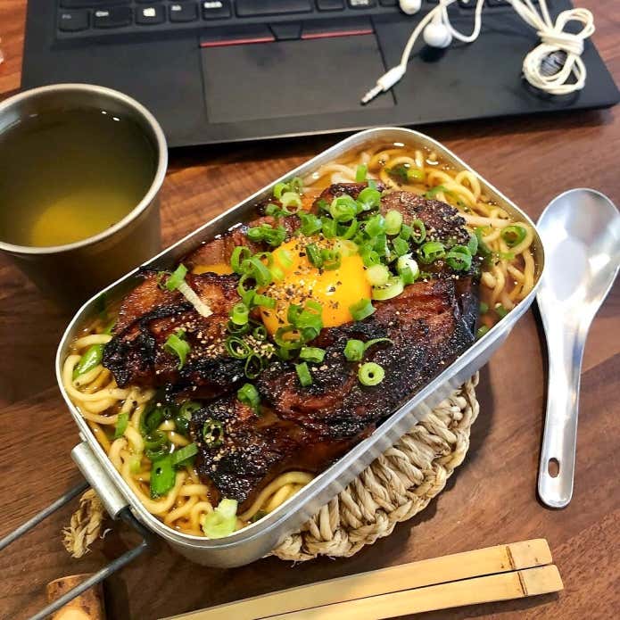 炙りチャーシュー麺 完成