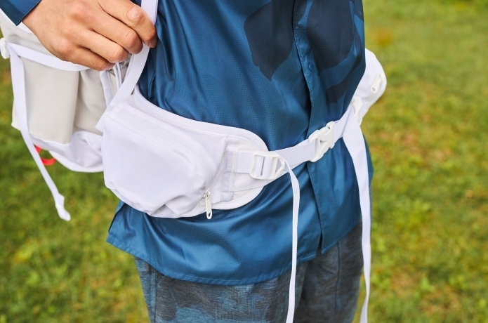 アルペンマウンテンズ「トレッキングバッグ35 with Dyneema」のウエストベルト