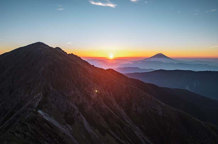 富士山を望む朝焼け