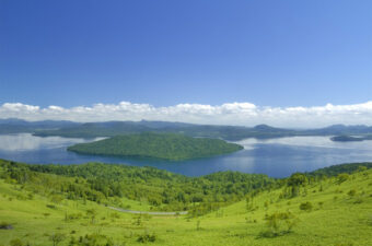 夏のひがし北海道・もっと自由に巡る大自然の旅【北海道・弟子屈町】