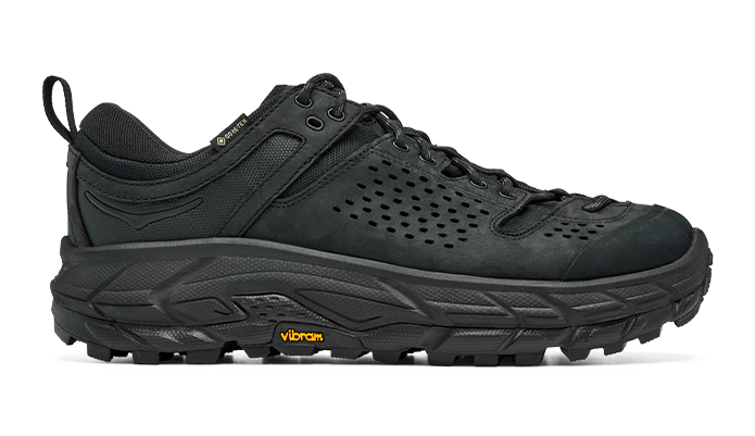 BLACK / BLACK