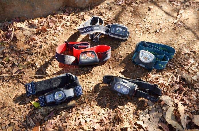 様々な種類の登山向けヘッドライト
