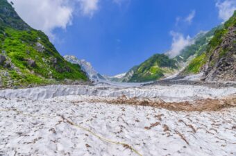 白馬大雪渓ルートが通行止めに
