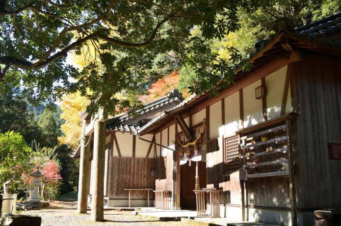 流石八幡神社