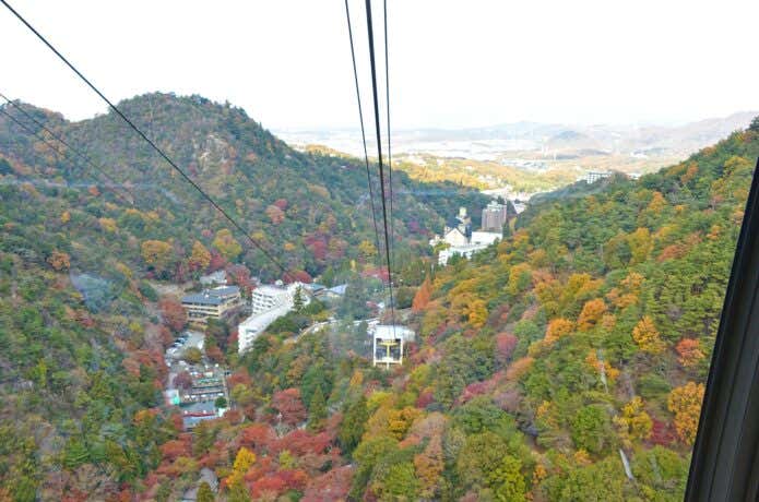 六甲山ロープウェイと紅葉