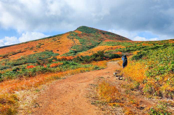 秋の栗駒山登山