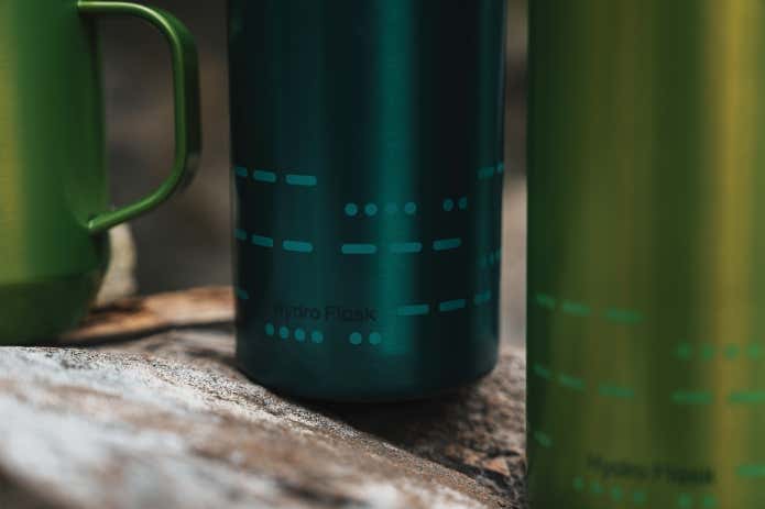 「H2O(水)」を意味するモールス信号のパターン