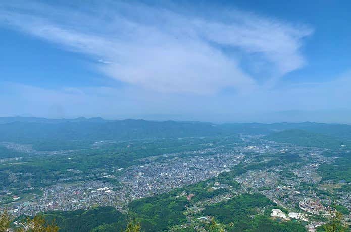 武甲山から見下ろす秩父盆地