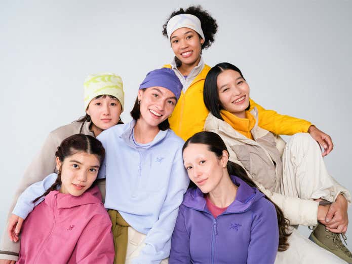 SIX WOMEN. SIX EXPRESSIONS