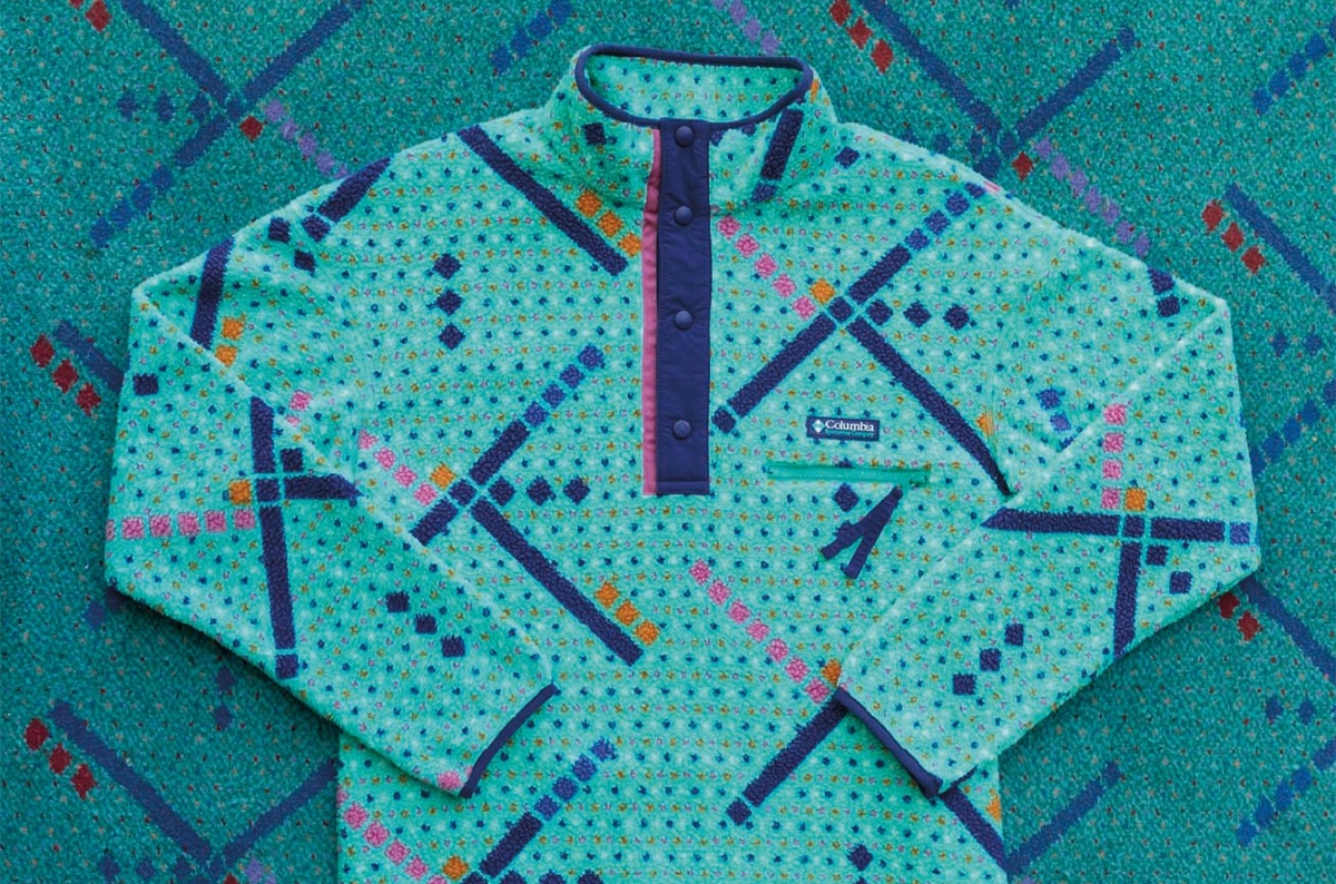 コロンビア／ポートランド国際空港カーペット柄をデザインに落とし込んだ限定フリース「Special-edition Helvetia Fleece」