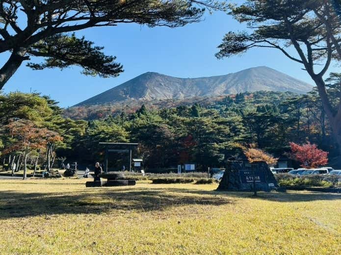 令和7年11月15日撮影　高千穂河原から望む高千穂峰
